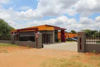 Kings Palace Guest House Hoteles en Palapye