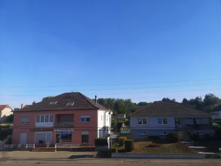 Private & Comfortable Apartments Отели в г. Вуствиллер