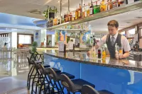 GHT Oasis Park & Spa - bar