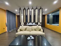 Luxury Phoenix Hotel 2