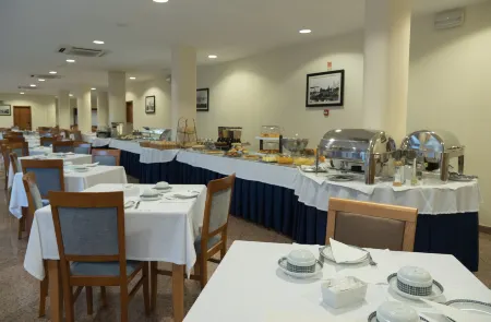 Hotel Caravelas Отели в г. Пико Айленд