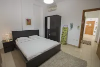 Lilly apartments - สระว่ายน้ำบนดาดฟ้า