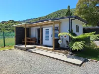 픽턴스 와이카와 베이 홀리데이 파크 앤드 파크 모텔  호텔