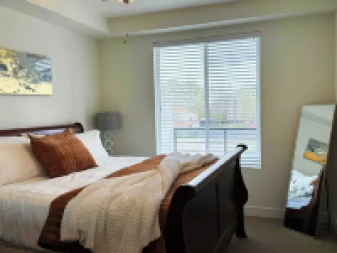 2br-SLC DT Relaxing Apt King bed Hotels in 