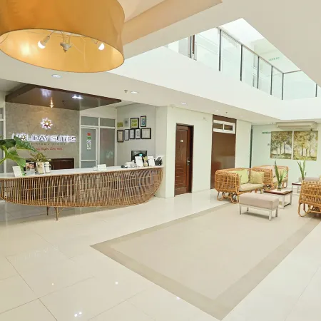 Holiday Suites Business District (Empire Suites Hotel)
