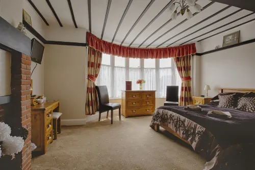 Barons Court - homestay