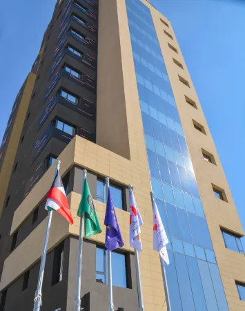 Swiss-Belboutique Bneid Al Gar Kuwait Отели рядом с достопримечательностью «Al Hamra Tower»