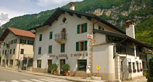 Antico Albergo Sant'Antonio Hotels in Feltre