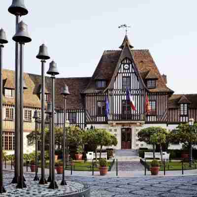 Hôtel Ibis Deauville Centre Hotel Exterior