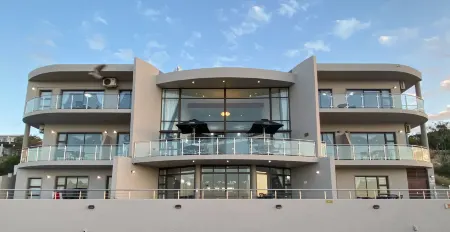 Bar-t-Nique Guest House Отели рядом с достопримечательностью «Post Office Tree»