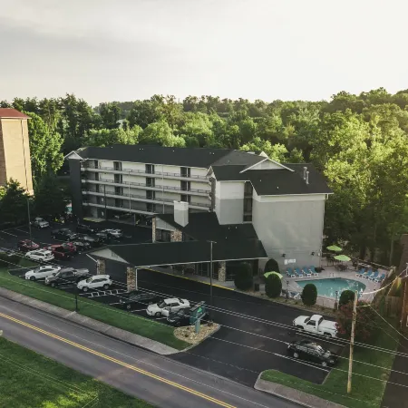 Twin Mountain Inn & Suites