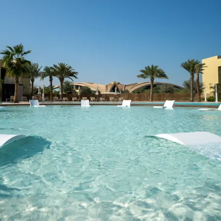 Erth Abu Dhabi Hotel