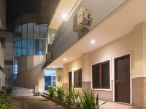 RedDoorz Near Bahu Mall Manado Hotels in Malalayang
