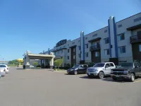 Metropolis Resort - Eau Claire - parkir