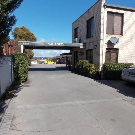 Cowra Crest Motel