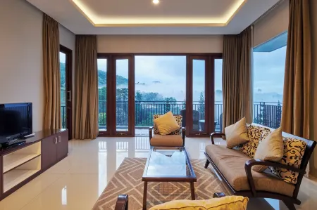 Morning Glory Mountain View Villa 4 Bedrooms with a Private Swimming Pool Отели рядом с достопримечательностью «Wot Batu»