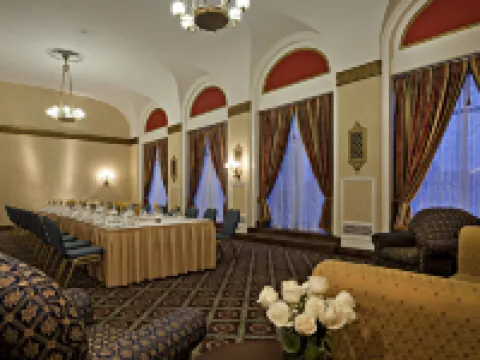 Delta Hotels Bessborough Hotels in Saskatoon