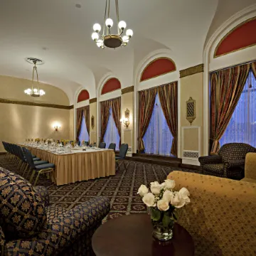 Delta Hotels Bessborough