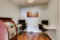 Orangewood Inn and Suites Midtown - Business