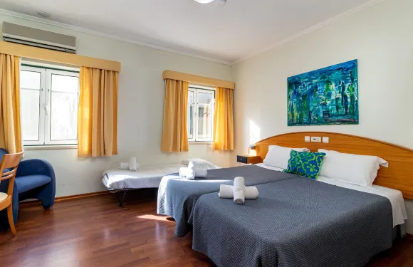 阿爾貝加里亞佩德拉德歐魯旅館