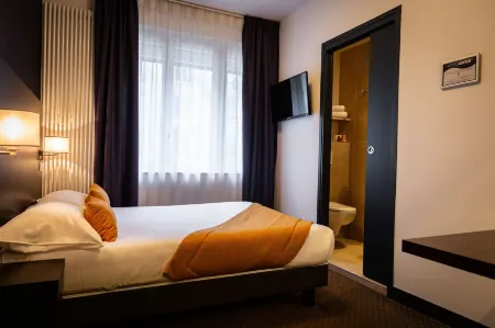 Hotel Astrid Caen Centre Отели в г. Кан