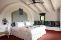 Menorca Experimental Hotels in Cala'n Porter