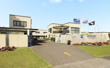 Asure Macy's Motor Inn