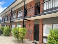 Ploughmans Motor Inn Hotels in Horsham