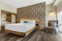 DoubleTree by Hilton Greenville Woodruff Road 鄰近The Turtle Shell的酒店