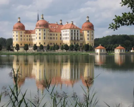 ホテル ディットリヒス エルベン ラーデボイルのホテル