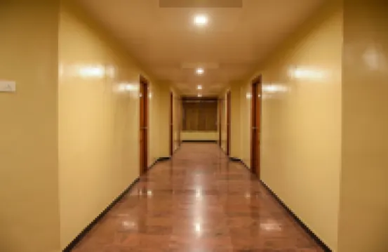 Poppys Tower Tiruppur - parcheggio