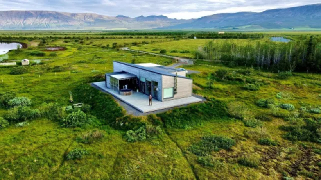Austurey Lakefront Villa -  case vacanza in affitto