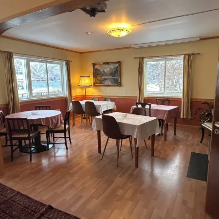 Sognefjord Gjesteheim Отели в г. Вик