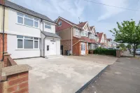 Newly Converted 2BDR 1BA APT in Hounslow