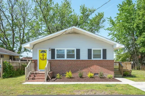 Buckroe Bungalow Buckroe Bungalow Escape to the Beach 2mins Away Hôtels à : Hampton