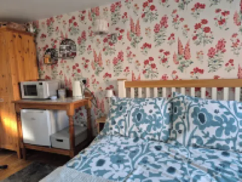 Flower Garden Studio in Sheringham Cycle Friendly Hotels in North Norfolk District