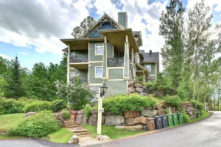 Tremblant Les Eaux 227-1 by Escapades Tremblant