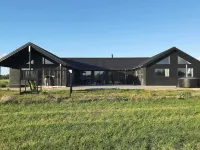 Luxury Retreat with Pool - by Traum Ferienwohnungen Hotel in zona Møn Is