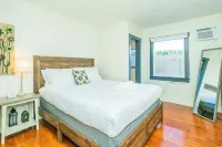 Elegant Comfort on Historic Route 66 Attractions