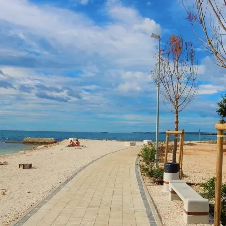 Spacious apartment in Peroj with terrace