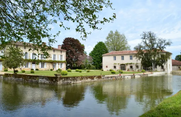 帕爾圖奇耶田野酒店