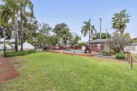 Central Caravan Park Hotels in Ascot