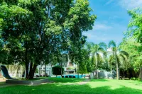 Royal Reach Udawalawe Hotel dekat Bo Tree