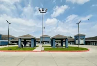 Lonestar Inn Hotels in El Campo