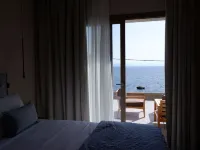 Kaiser Luxury Suites - balcony