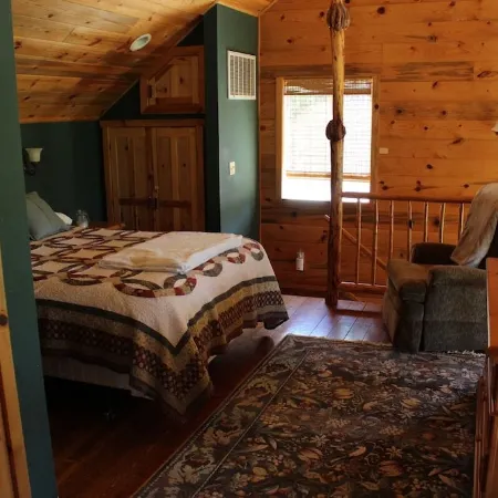 The Cabin at Crescent Creek.Best of the Central Oregon area at Crescent Lake!