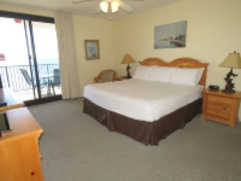 Spacious Gulf Front 3 Br Phoenix X May Fill the Gap Discounted Rates