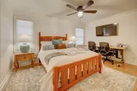 Family Memories Await: Pet-Friendly Stay with Hot Tub and Outdoor Adventures!