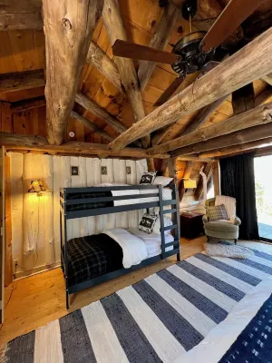 Stylish, Luxury Mountain House 10 Mins to Windham