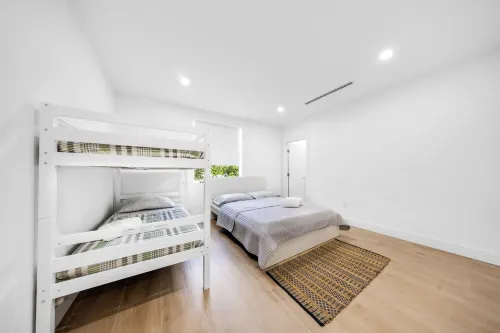 Up to 12 guest Modern Villa near Wynwood!